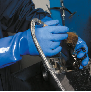 Showa KV660 Triple Dipped PVC Gauntlet Offering Cut & Chemical Protection